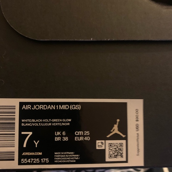 Jordan 1 mid “volt” - Picture 5 of 5